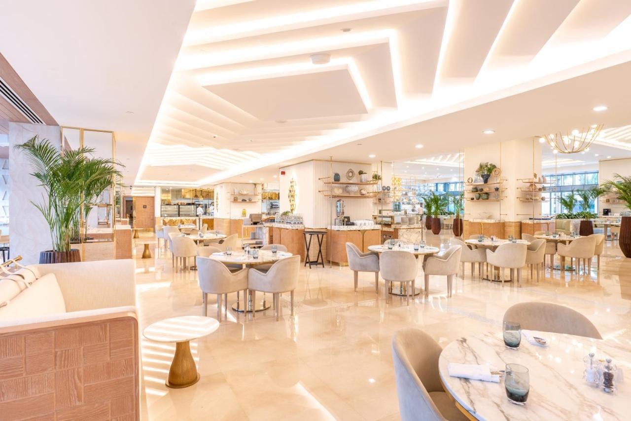 دبي Ultra Luxury Palm Tower With Shared Hotel Facilities المظهر الخارجي الصورة
