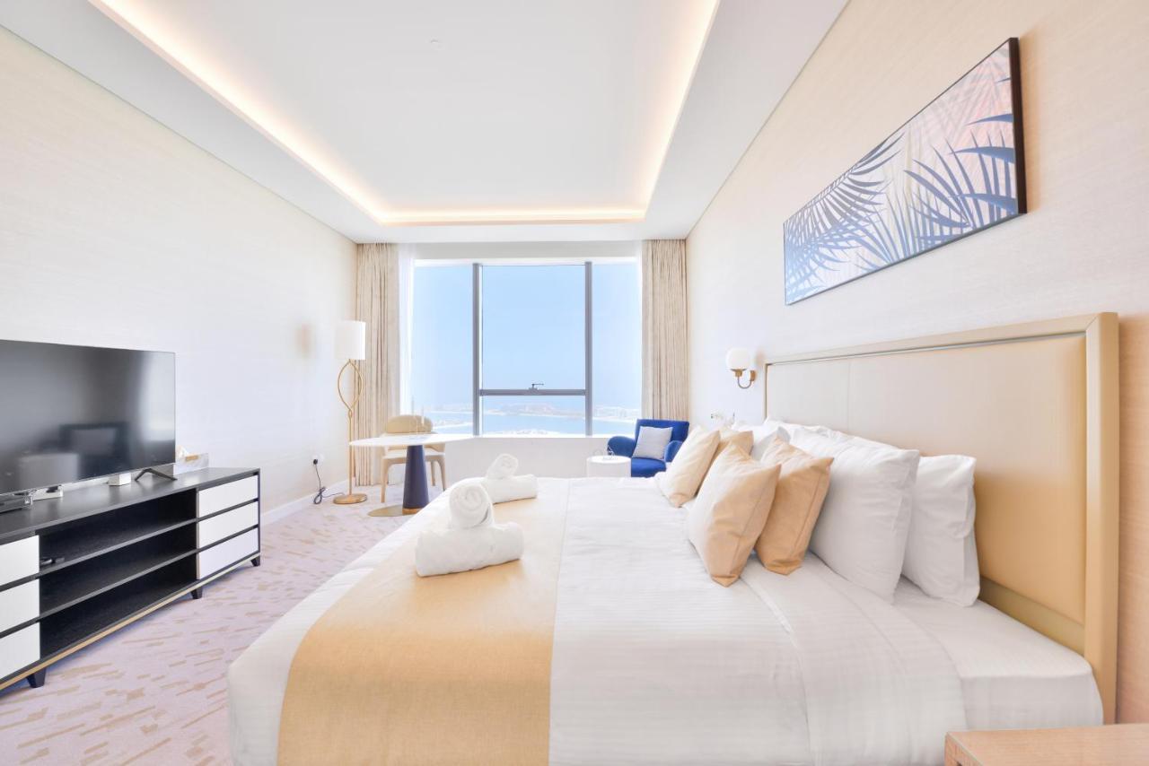دبي Ultra Luxury Palm Tower With Shared Hotel Facilities المظهر الخارجي الصورة