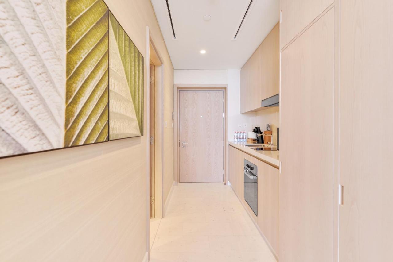 دبي Ultra Luxury Palm Tower With Shared Hotel Facilities المظهر الخارجي الصورة