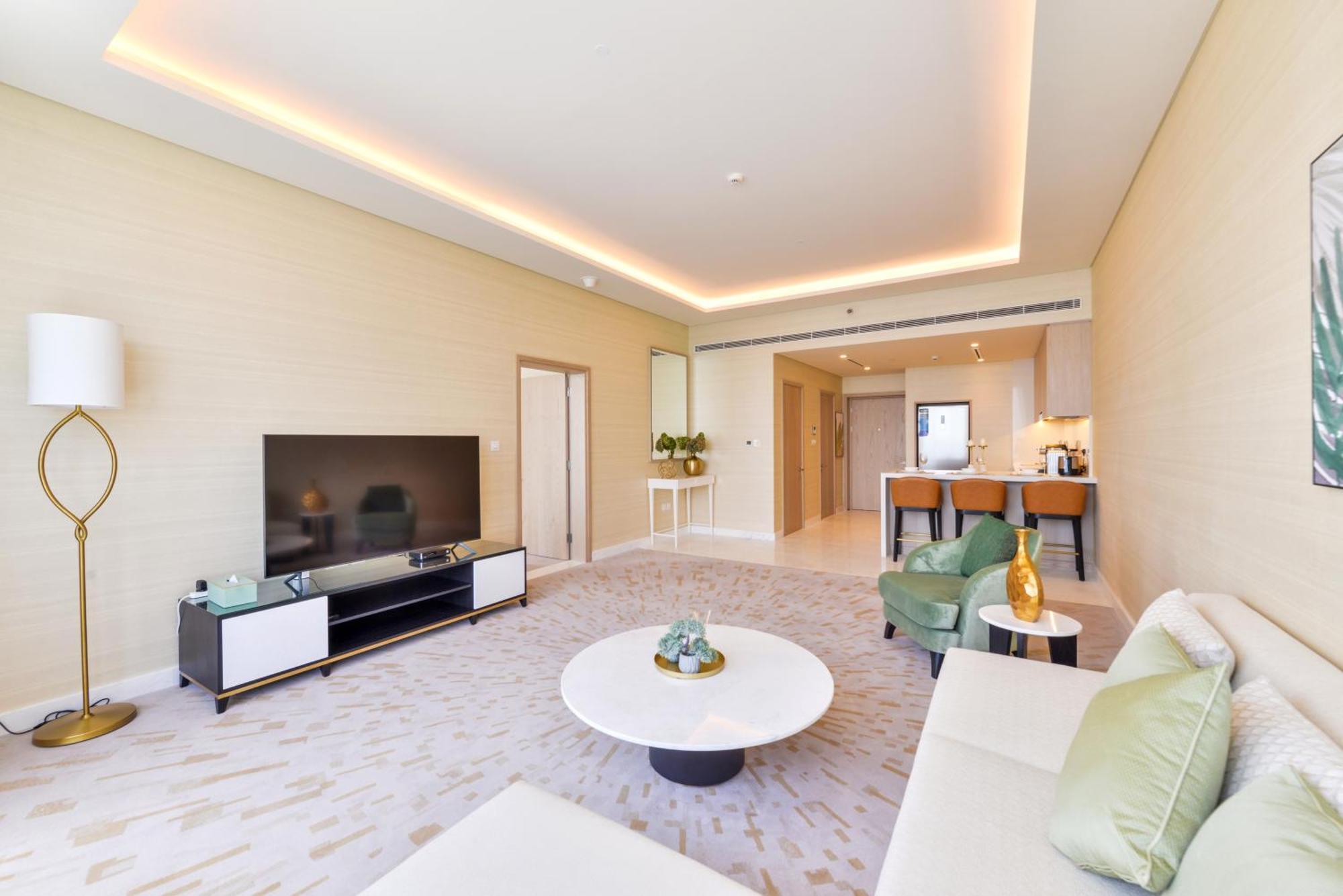 دبي Ultra Luxury Palm Tower With Shared Hotel Facilities المظهر الخارجي الصورة