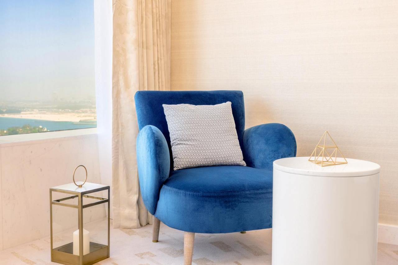 دبي Ultra Luxury Palm Tower With Shared Hotel Facilities المظهر الخارجي الصورة
