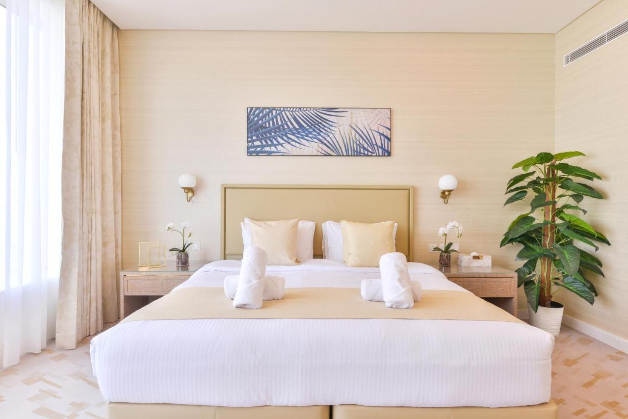 دبي Ultra Luxury Palm Tower With Shared Hotel Facilities المظهر الخارجي الصورة
