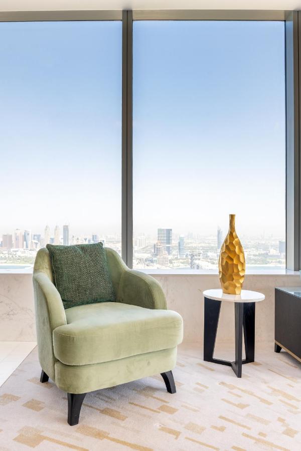 دبي Ultra Luxury Palm Tower With Shared Hotel Facilities المظهر الخارجي الصورة
